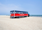 IMG 0044  Grenen  Den mest välbesökta av Skagens sevärdheter . Grenen är Danmarks nordligaste udde, en smal sanddyn där Skagerrakk och Kattegatt möts. Varje år växer udden med ungefär 10 meter i nordöstlig riktning mot Sverige : Danmark, Platser